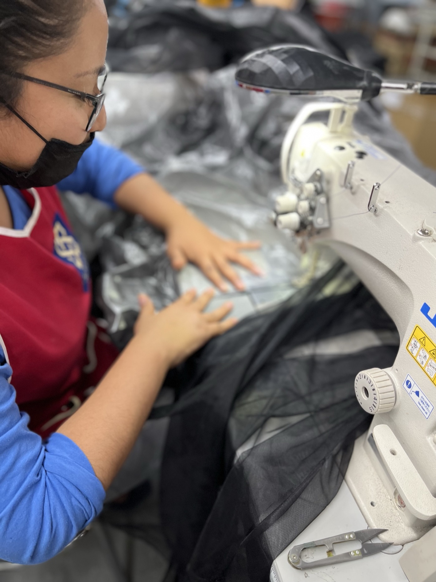 Proceso de fabricación textil en planta EDESEG