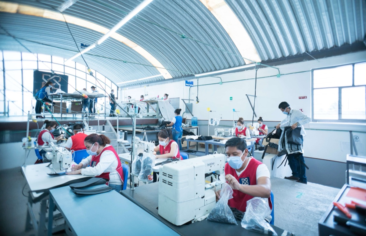 Producción textil en planta EDESEG